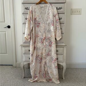Vintage Floral Fairy Lace Robe